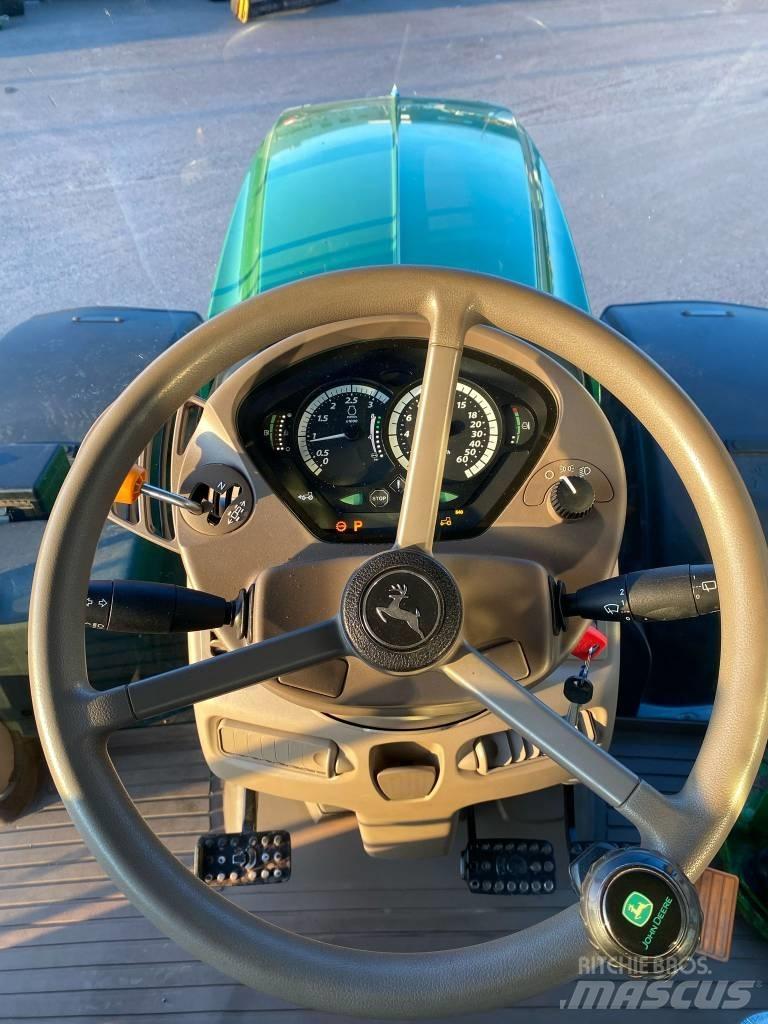 John Deere 6215 R Traktorer