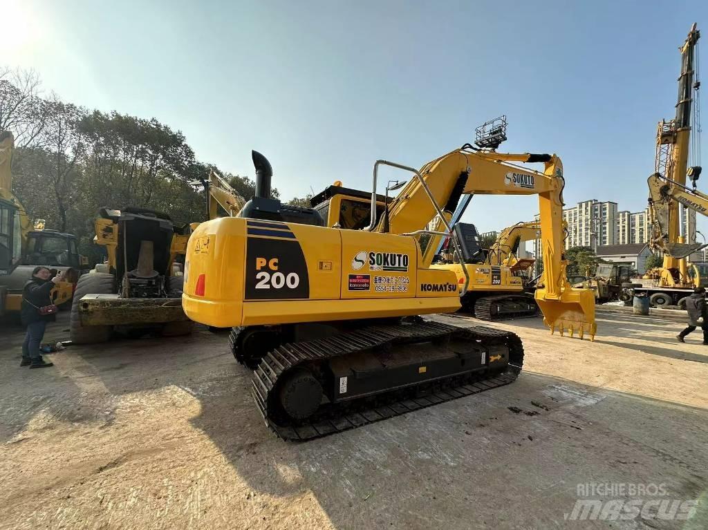 Komatsu PC 200 Bandgrävare