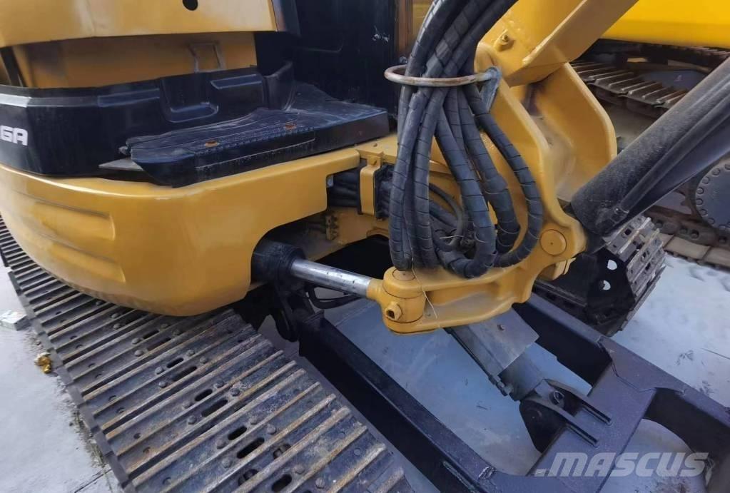CAT 304 CR Minigrävare < 7t