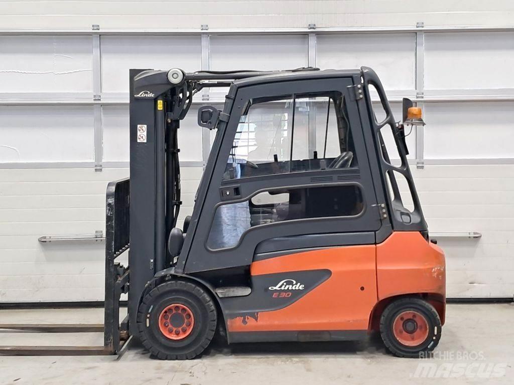 Linde E30-01 Elmotviktstruckar