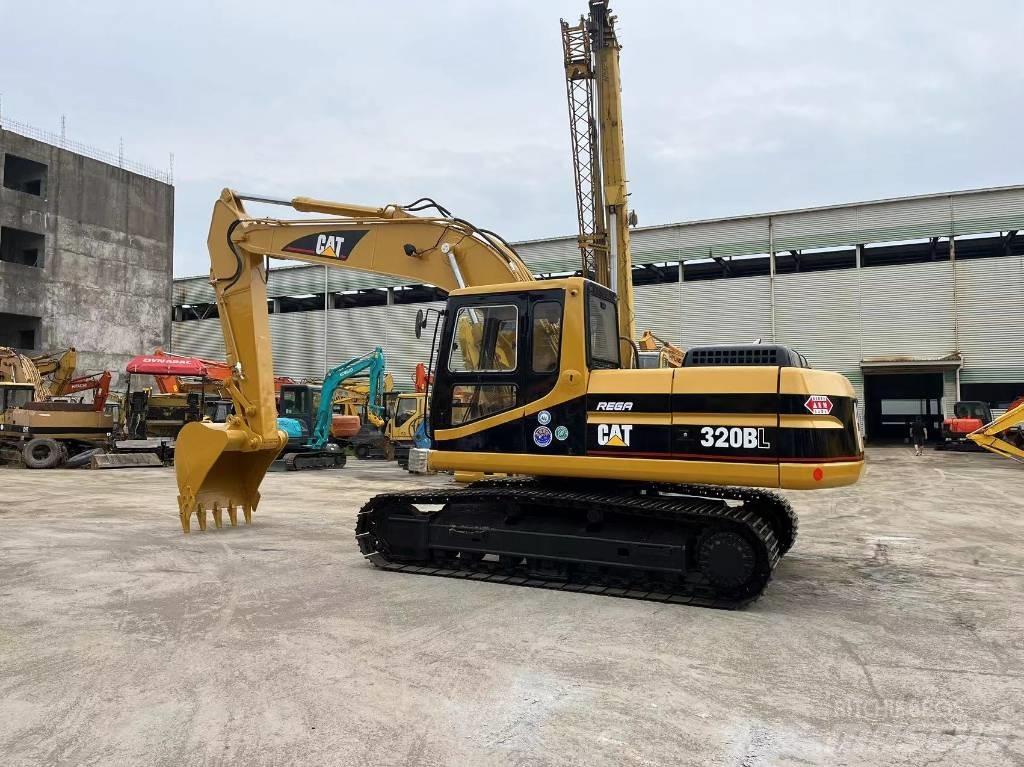 CAT 320 B L Bandgrävare