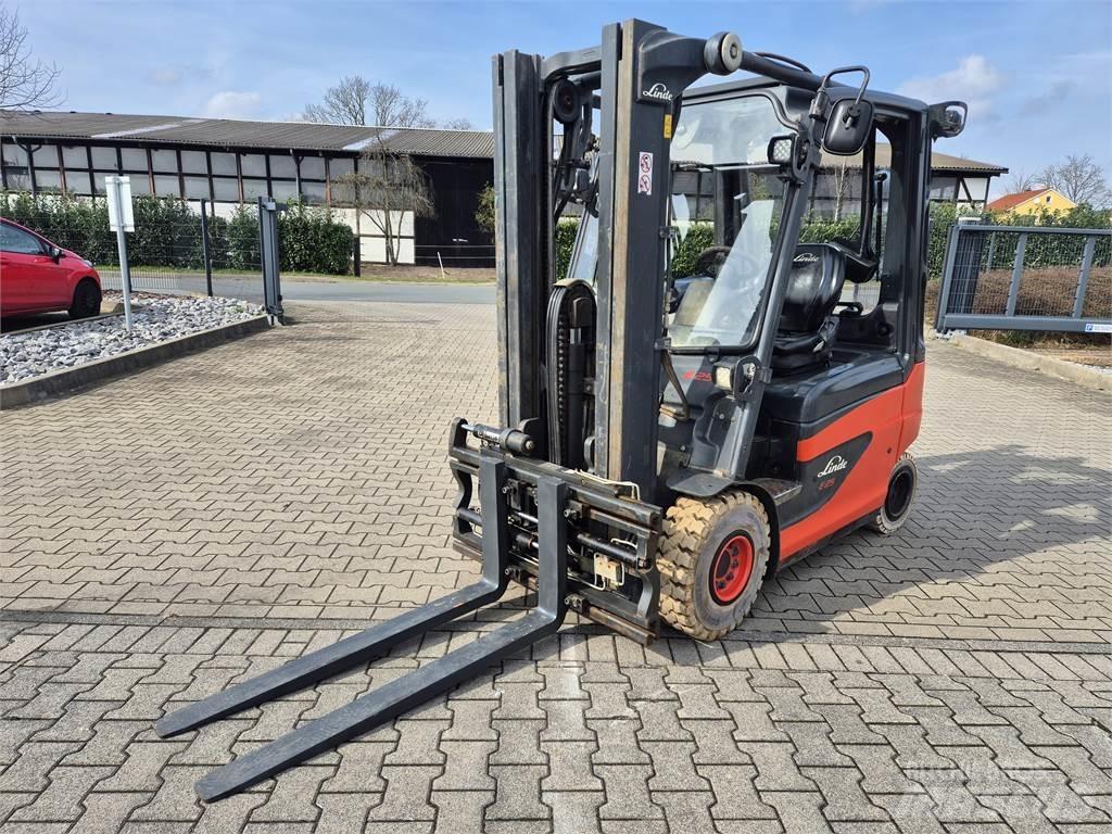 Linde E25 Elmotviktstruckar