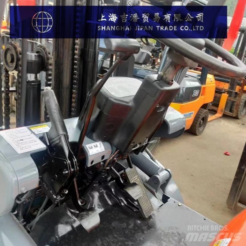 Toyota 6 FDF 30 Dieselmotviktstruckar