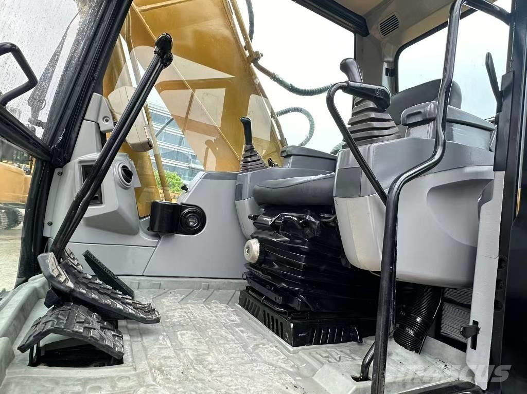 CAT 320 C L Bandgrävare