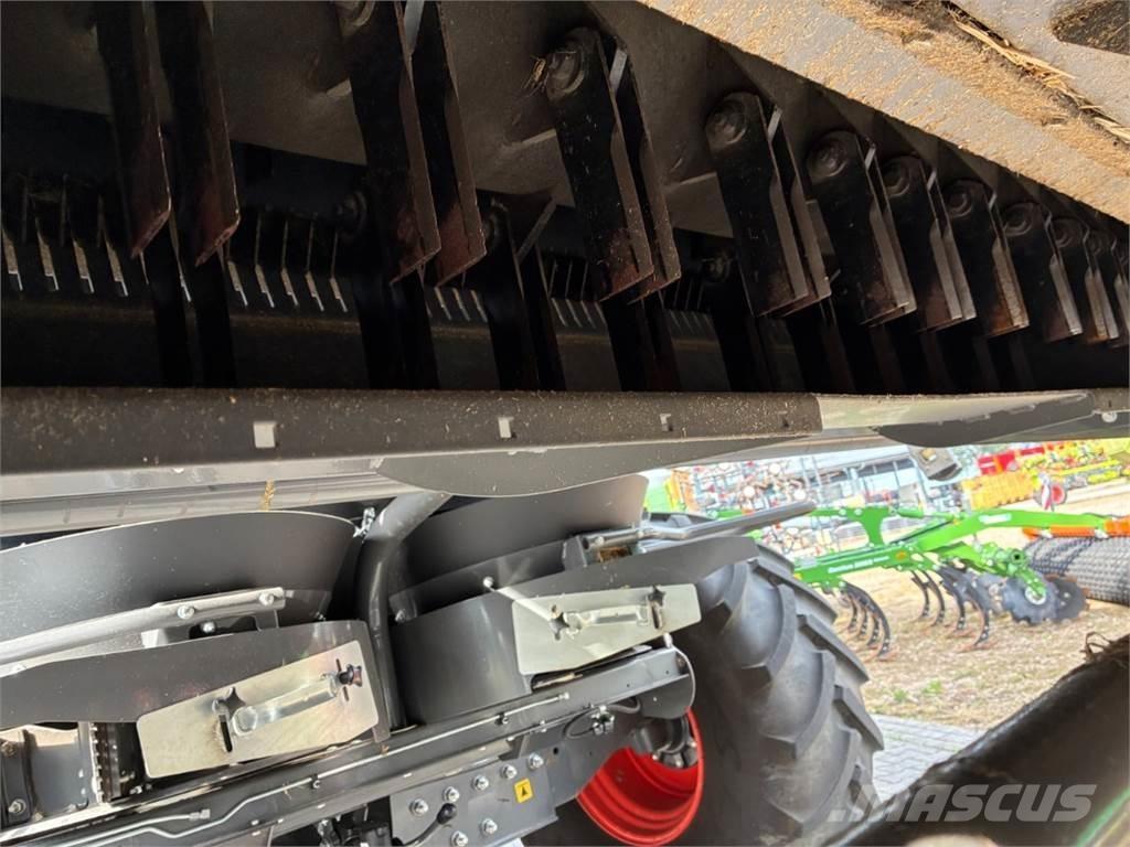 CLAAS Trion 650 Skördetröskor