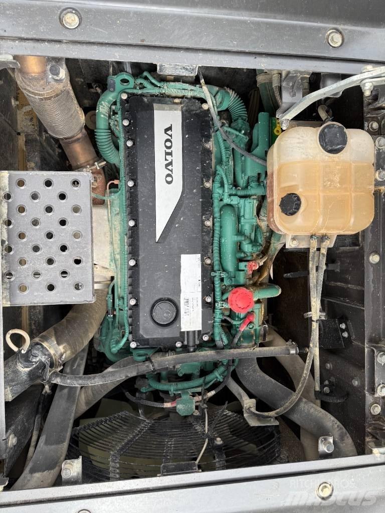 Volvo EC 300 EL Bandgrävare