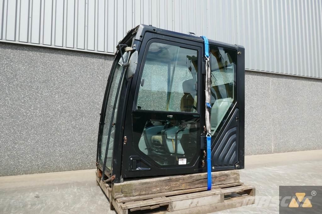 CAT 352F Cab Hytter och interiör