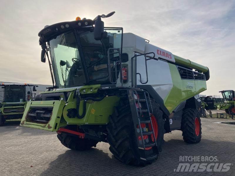 CLAAS LEXION 7500 Skördetröskor