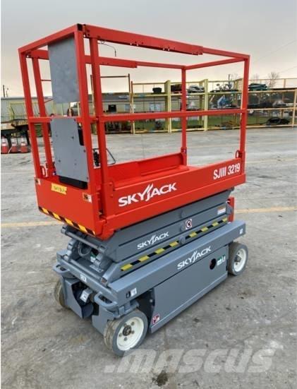SkyJack SJ III 3219 Saxliftar