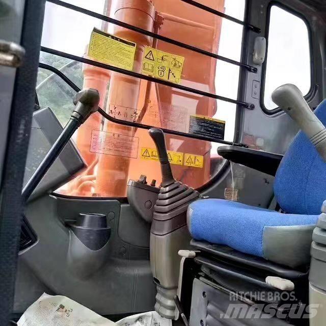 Hitachi EX 120 Bandgrävare