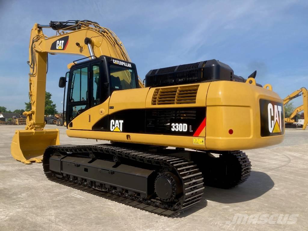 CAT 330 D L Bandgrävare