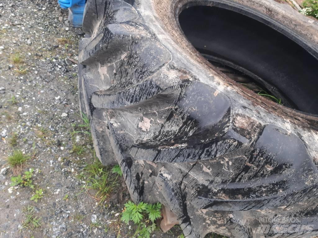 BKT 580/70R38 Däck, hjul och fälgar