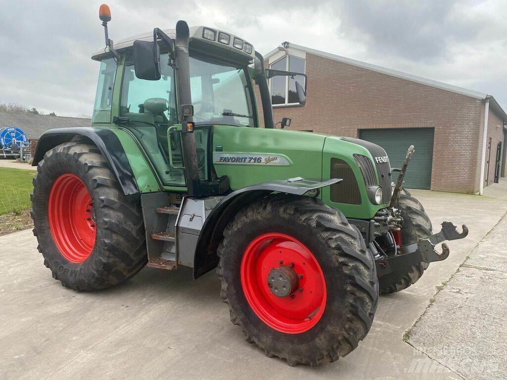 Fendt 716 Traktorer