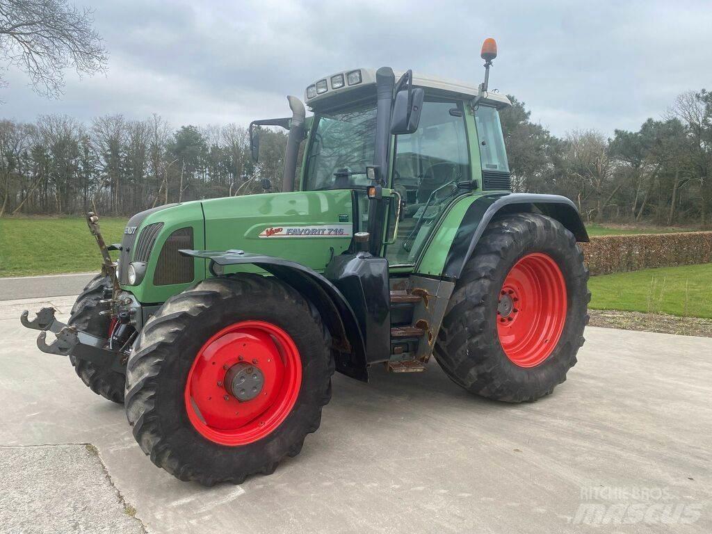 Fendt 716 Traktorer