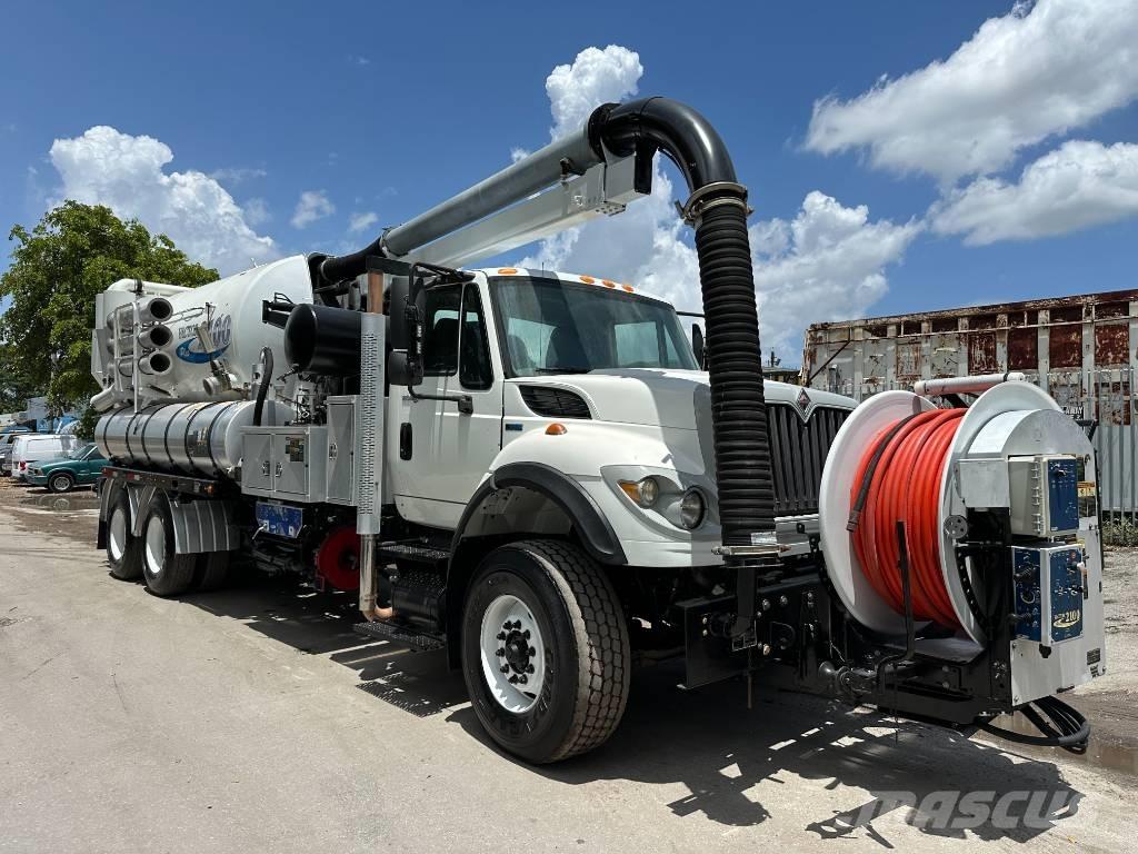 International 7500 Slamsugningsbil