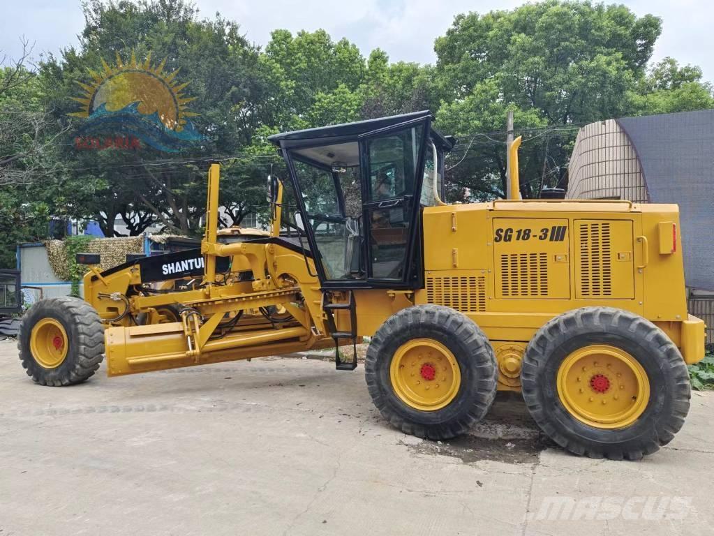 Shantui SG18 Väghyvlar