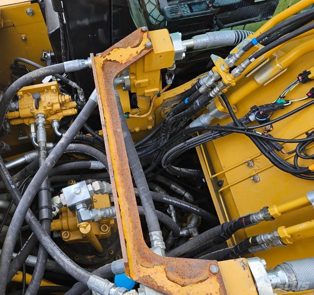 CAT 320 Bandgrävare