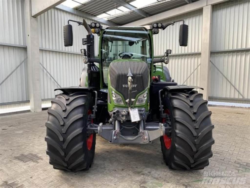 Fendt 724 Vario S4 Traktorer