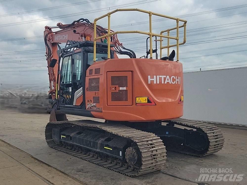 Hitachi ZX225USLC-7 Bandgrävare