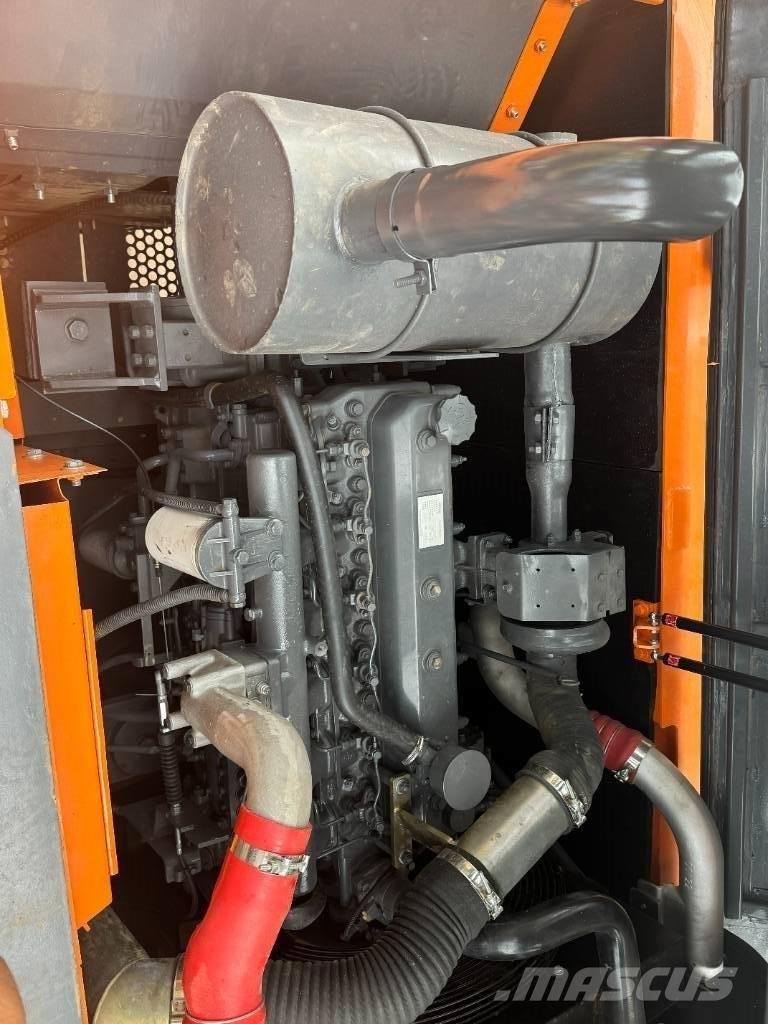 Develon DX 225 LCA Midigrävmaskiner 7t - 12t