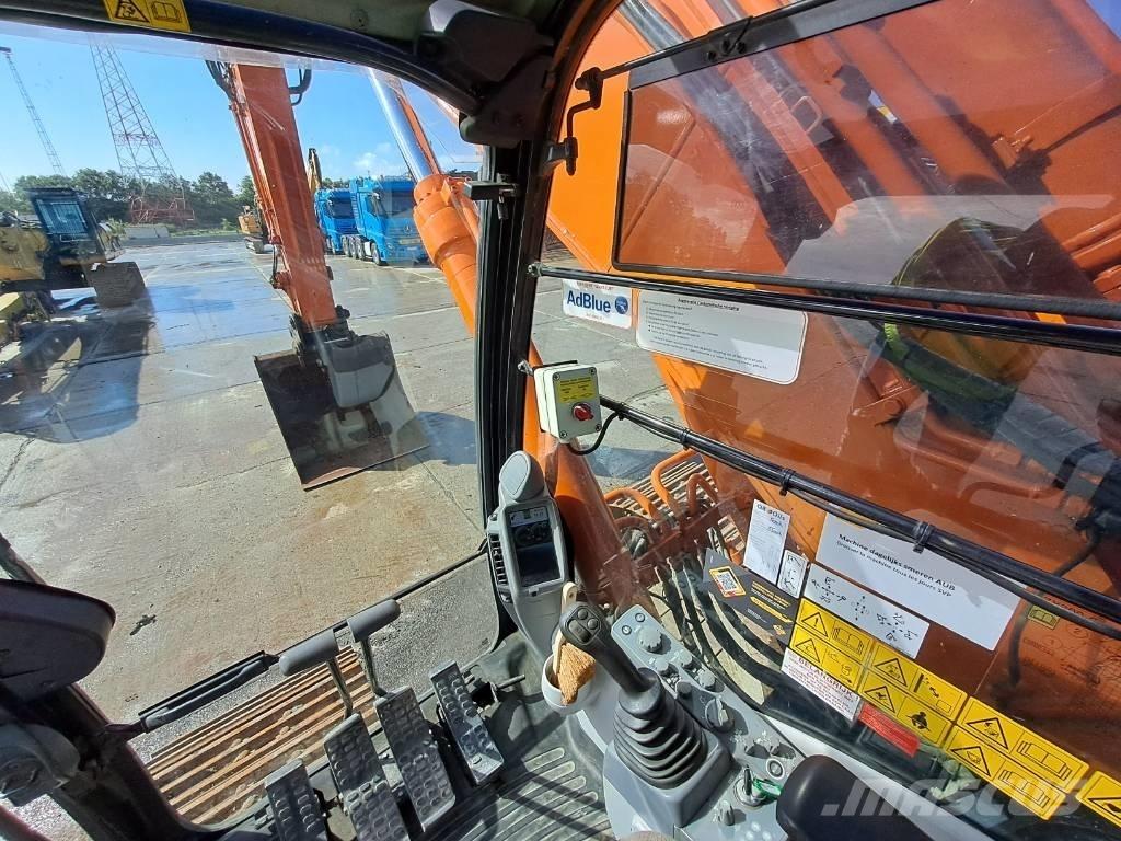 Hitachi ZX300LC-6 Bandgrävare