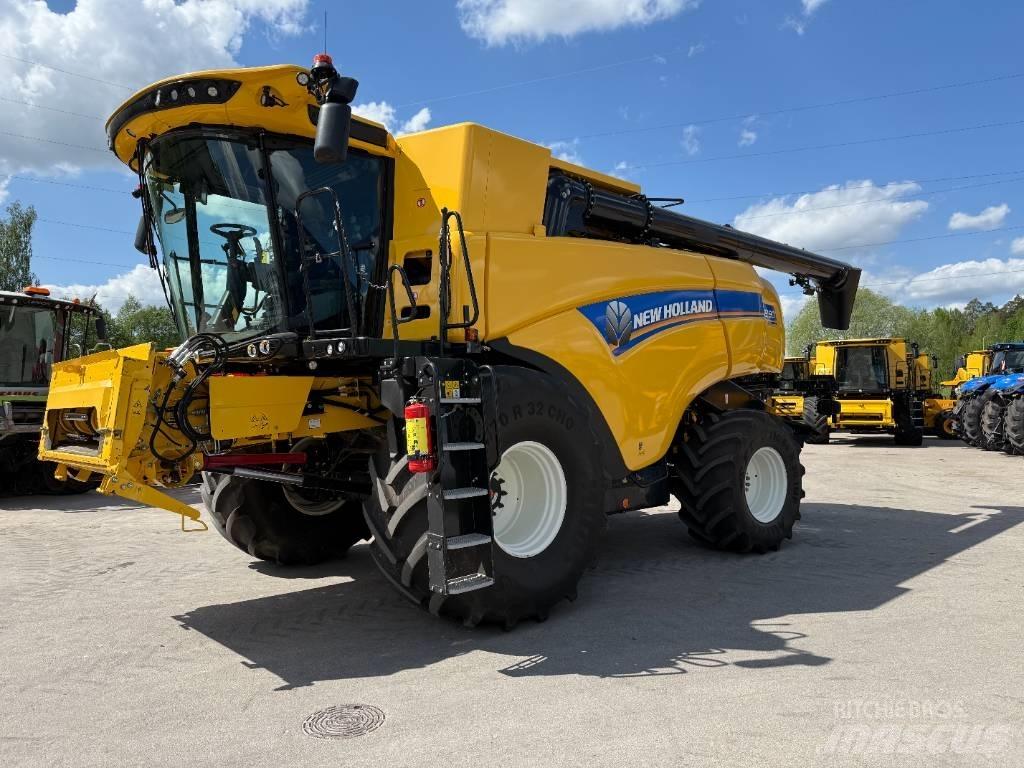 New Holland CX 8.90 Skördetröskor
