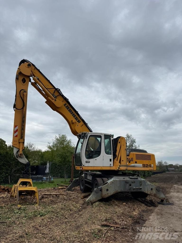 Liebherr 924 Övrigt lastning och gräv