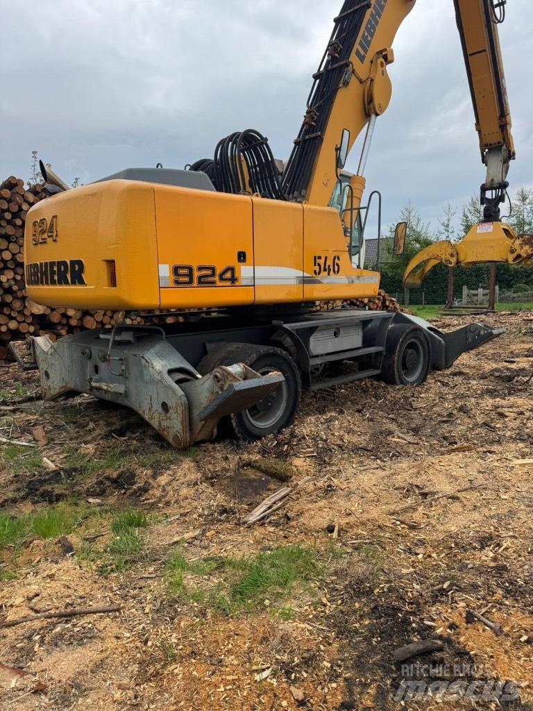 Liebherr 924 Övrigt lastning och gräv