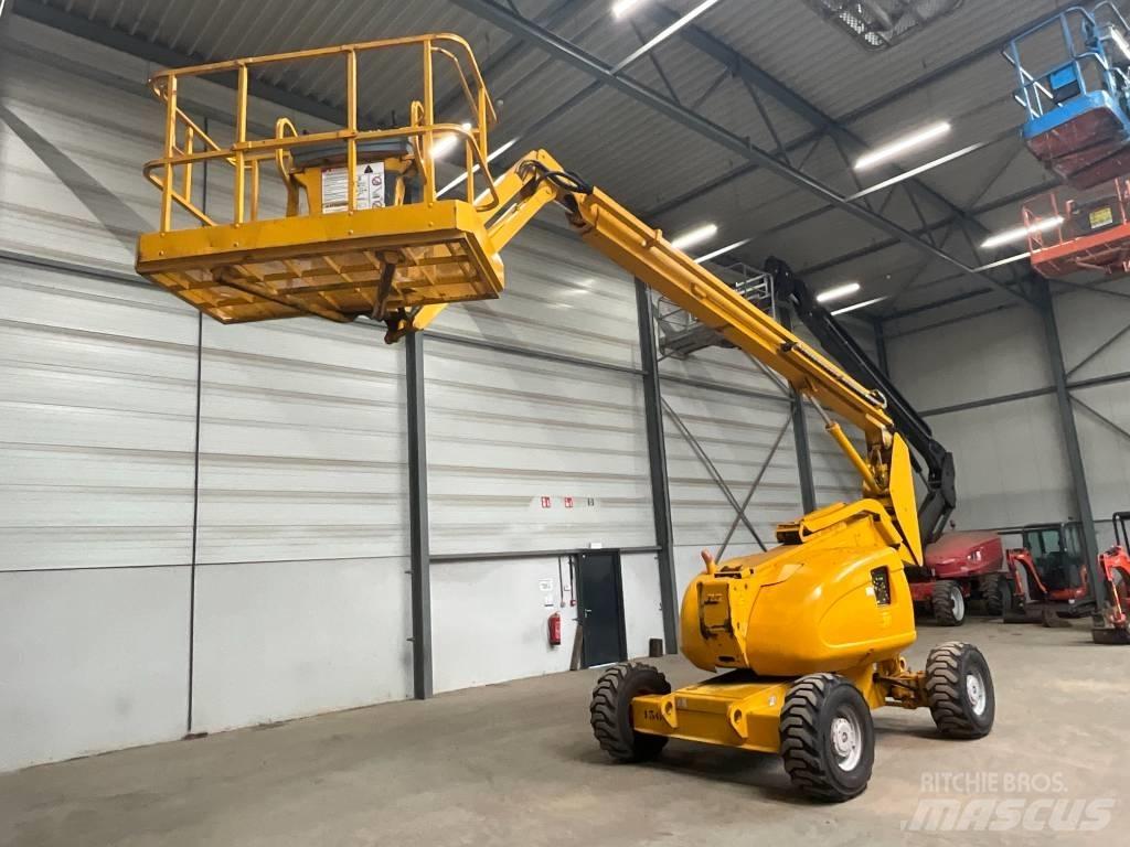 JLG 600 AJ Bomliftar
