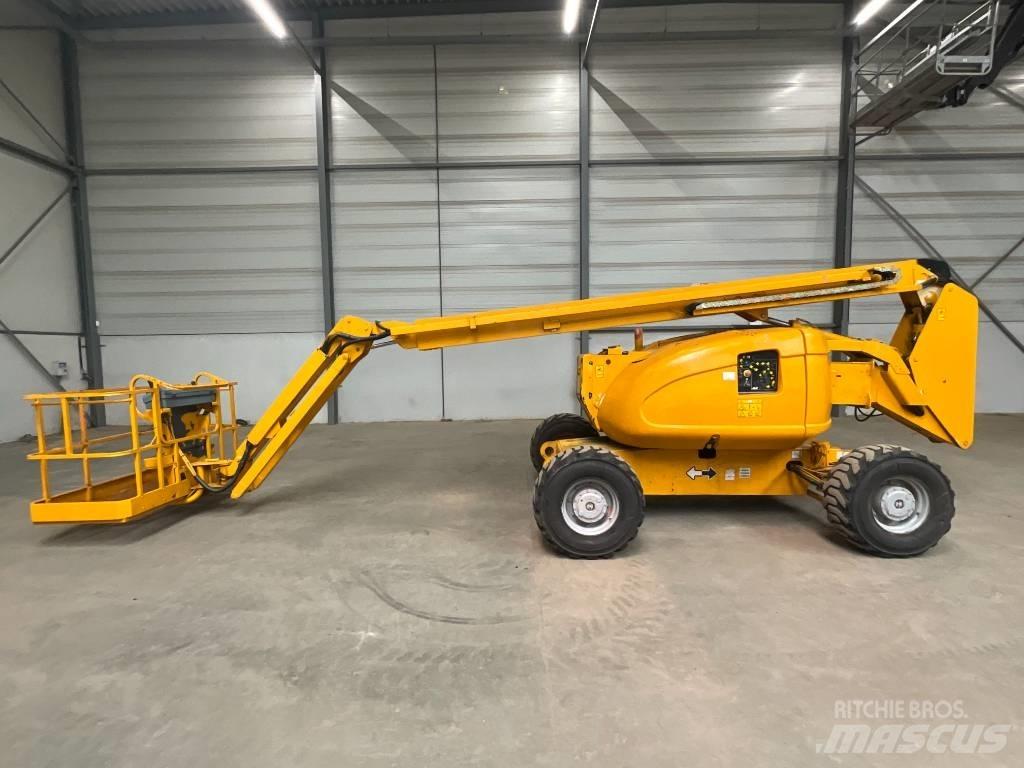 JLG 600 AJ Bomliftar