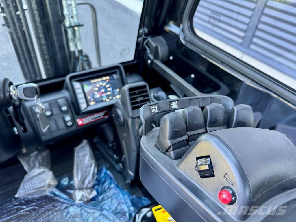 Hyundai 35DN-9V Dieselmotviktstruckar