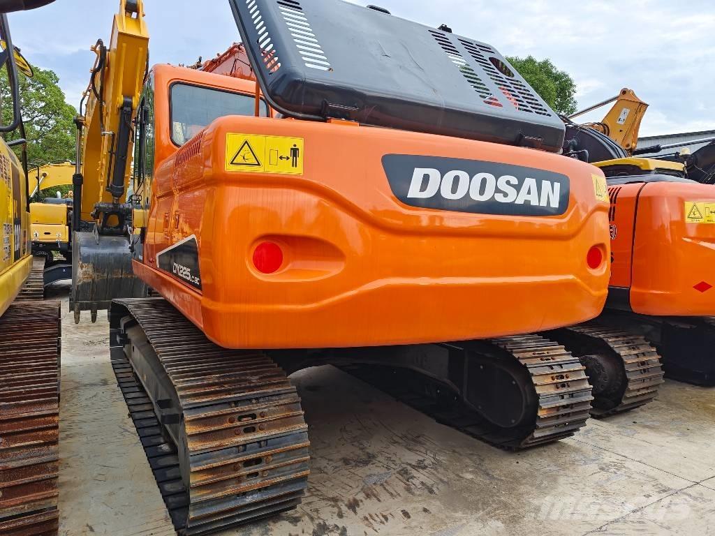 Doosan DX225LC-9C Bandgrävare