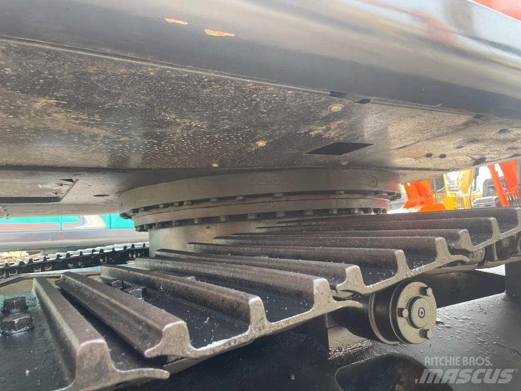 Hitachi ZX 240 Bandgrävare