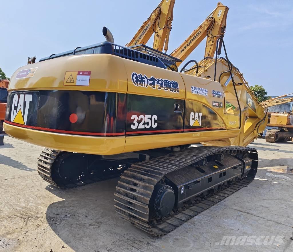 CAT 325 C Bandgrävare