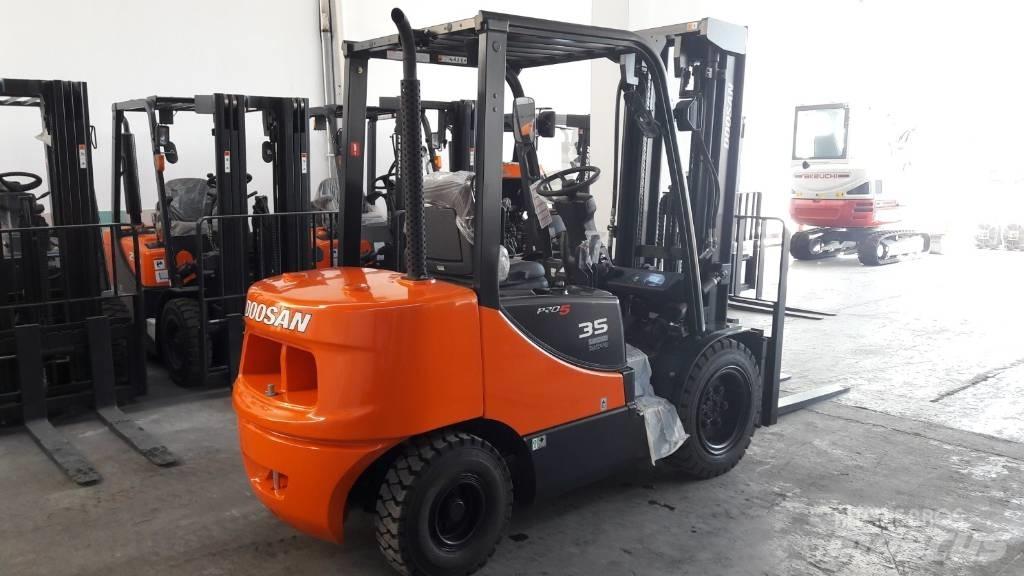 Doosan D35 C-5 Dieselmotviktstruckar