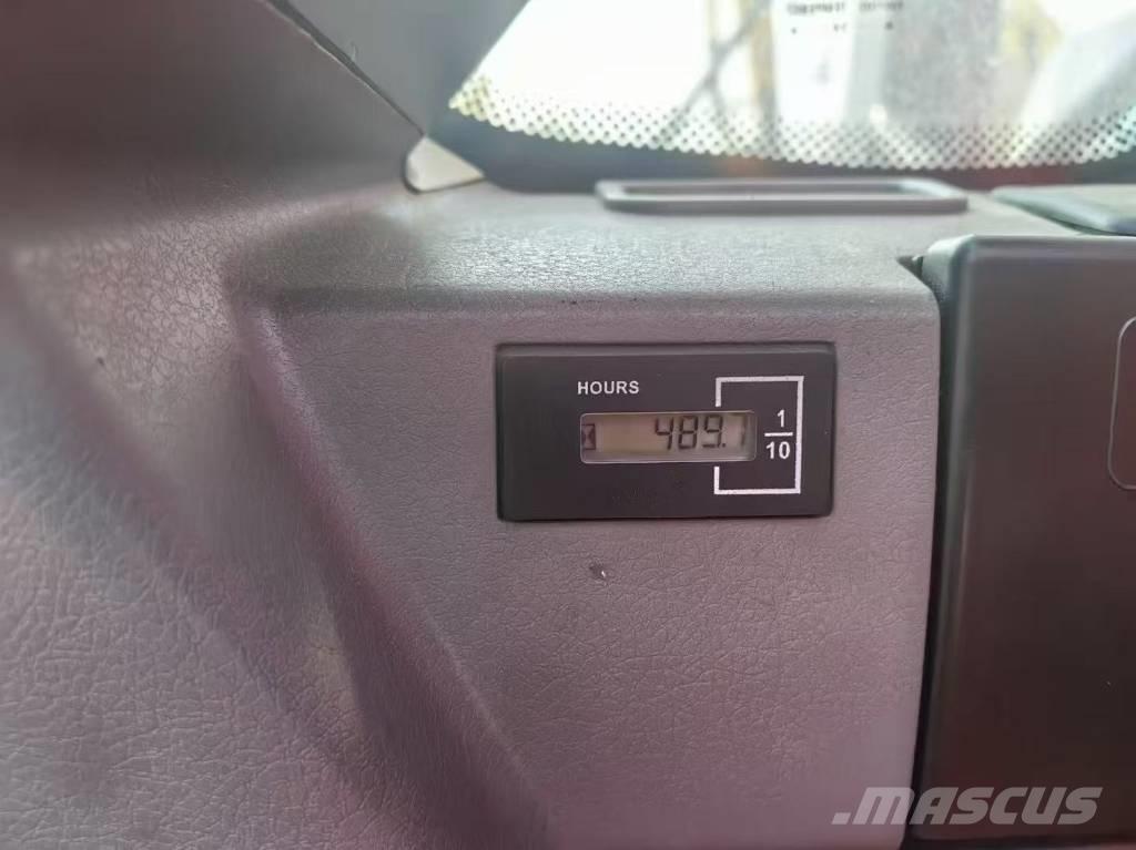 Doosan DX 225 LC Bandgrävare
