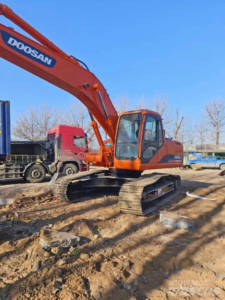 Doosan DH225LC-7 Bandgrävare