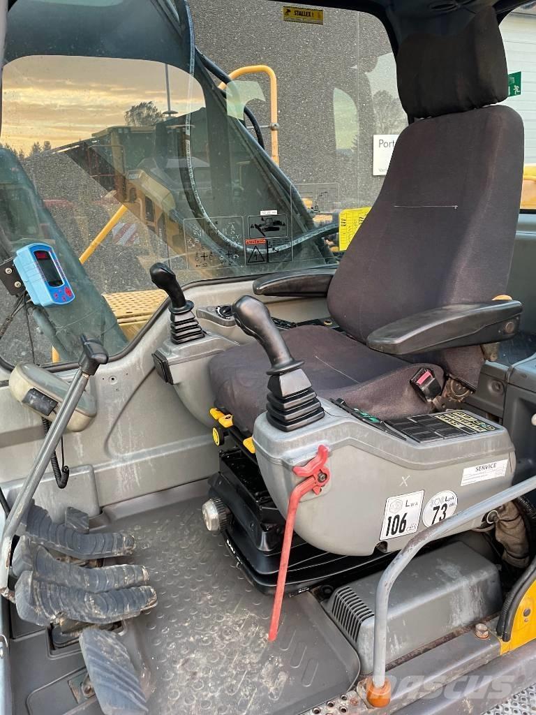 Volvo EC240B Bandgrävare