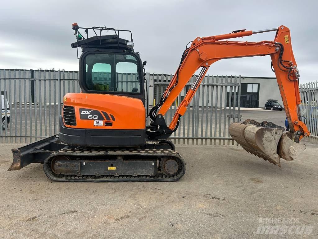 Doosan DX 63-3 Bandgrävare