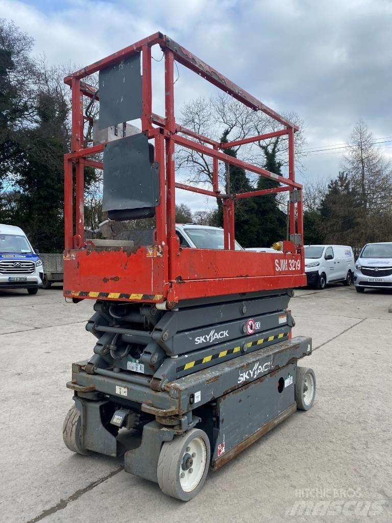 SkyJack SJ 3219 Saxliftar