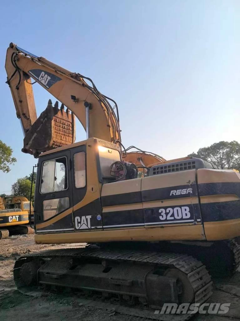 CAT 320 B L Bandgrävare