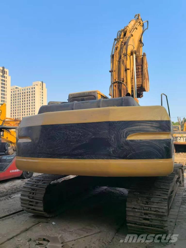 CAT 320 B L Bandgrävare