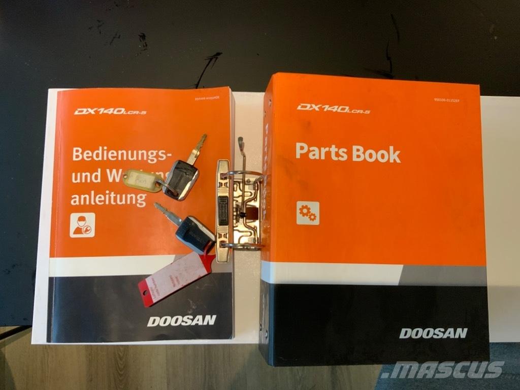 Doosan DX 140 LCR Bandgrävare