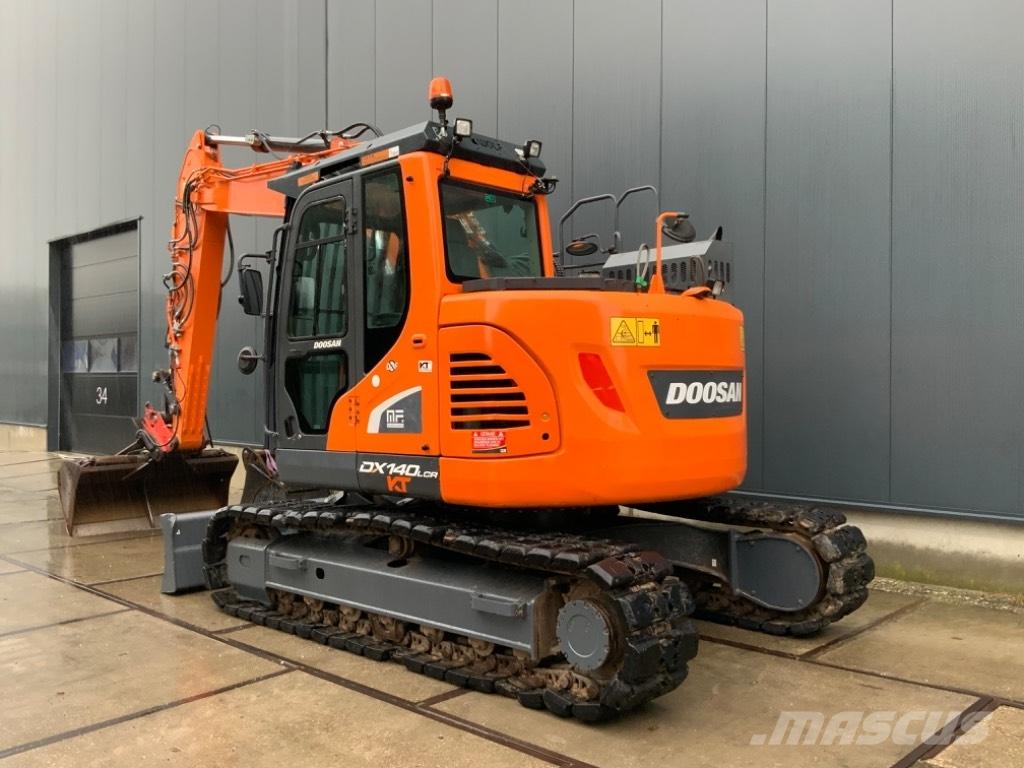 Doosan DX 140 LCR Bandgrävare