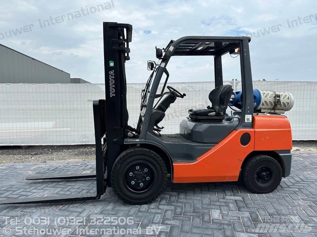 Toyota 02-8FGJF35 Gasolmotviktstruckar