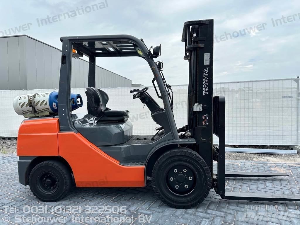 Toyota 02-8FGJF35 Gasolmotviktstruckar