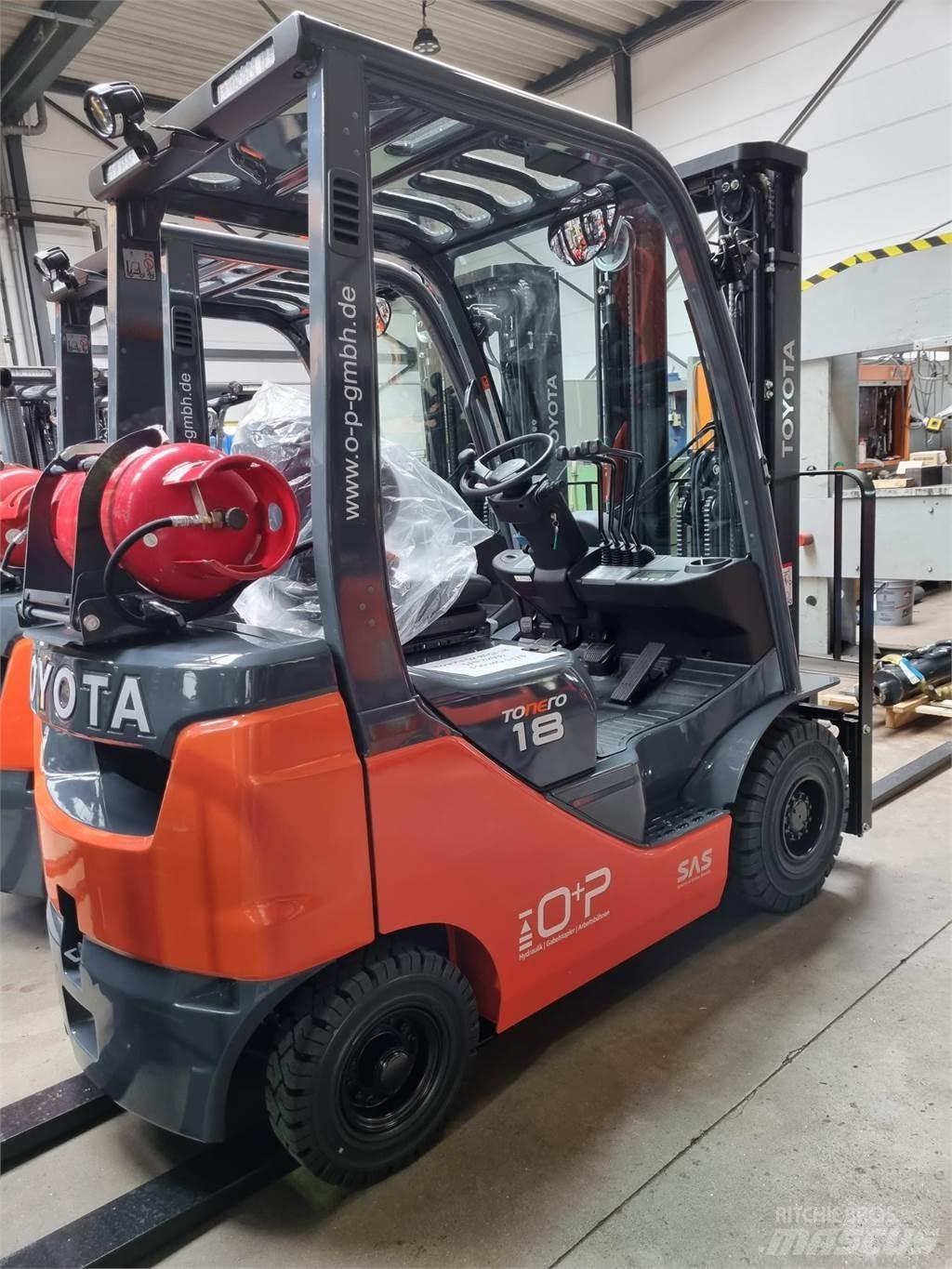 Toyota 02-8FGF18 Gasolmotviktstruckar