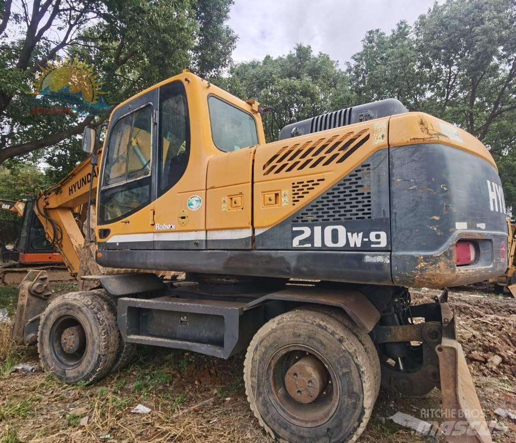 Hyundai R210W-9 Hjulgrävare