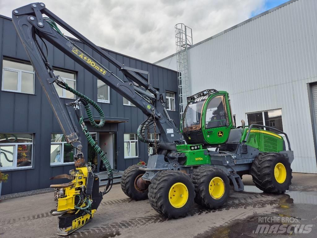 John Deere 1070 G Skördare