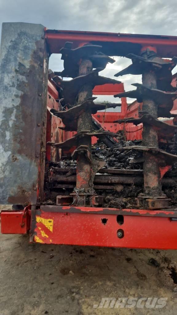 TEAGLE TITAN 9 Fast- och kletgödselspridare